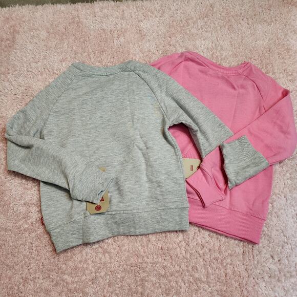 Lot of 2 NWT Levi's chenille patch logo front crewneck sweatshirts girl's size 6 - Picture 3 of 10